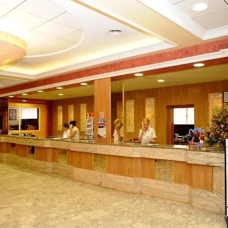 Hotel La Rapita 4*
